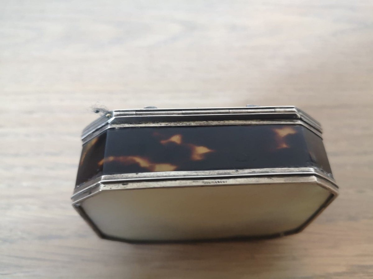 Snuffbox - Mother Of Pearl And Tortoise - Circa 1830.-photo-3