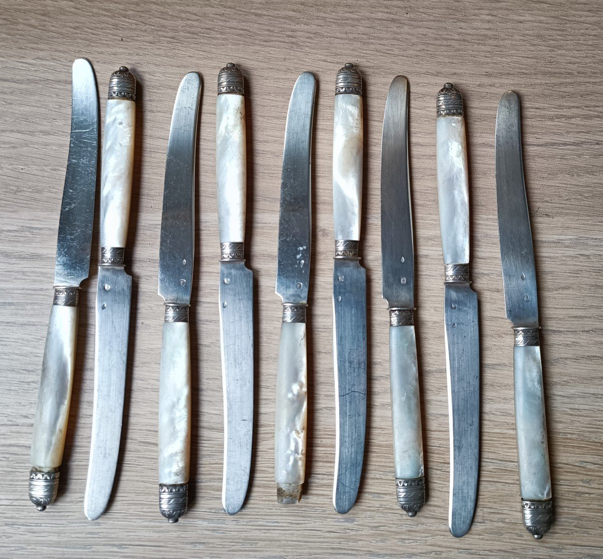 Ménagère de 12 couteaux de table Napoléon III