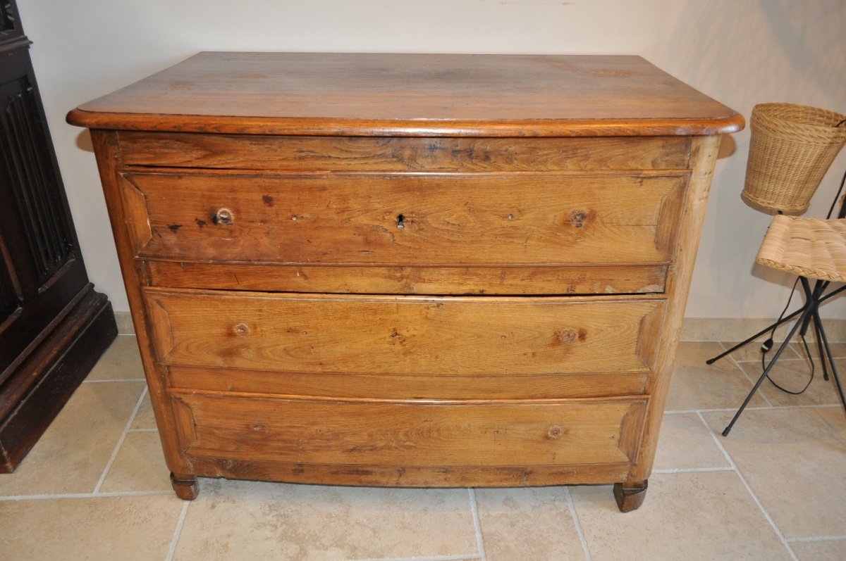 Small Antique Curved Chest Of Drawers From The Louis XIV Regency Period In Oak, Early 18th Century, To Be Restored