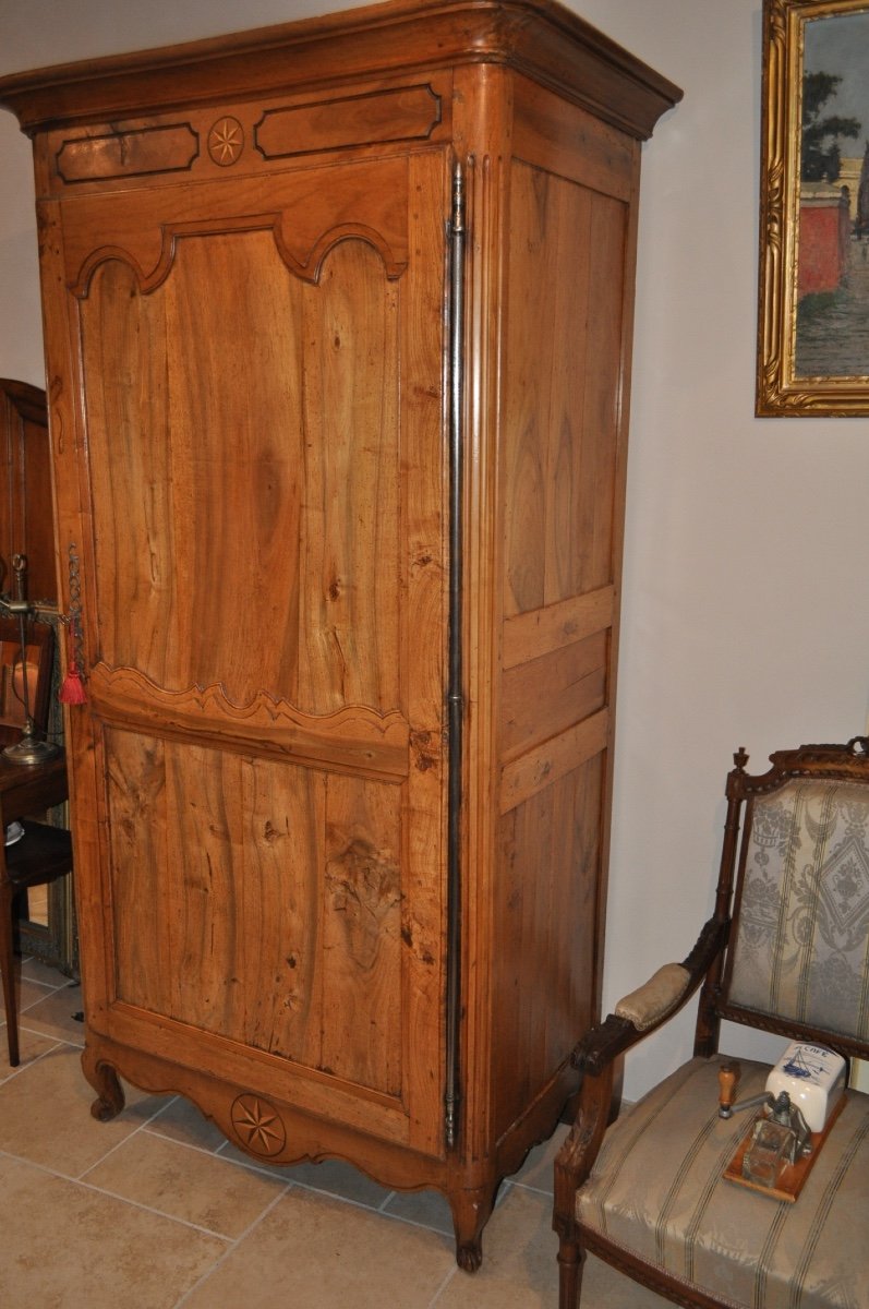 Antique Louis XV Bonnetière In Solid Walnut From The 19th Century, 1-door Wardrobe, Antique Furniture -photo-4