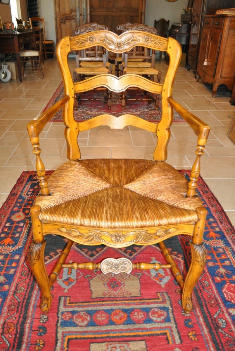 Antique Louis XV Provencal Walnut Living Room Pair Of 19th Century Radassier Straw Armchairs -photo-3