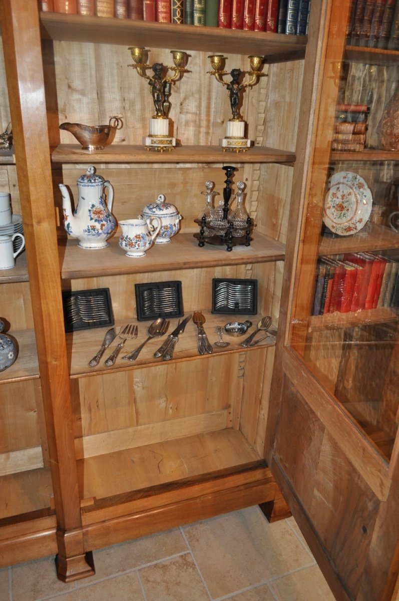 Large Antique Display Cabinet Or Bookcase With 3 Doors In Blond Walnut From The Louis Philippe Period, 19th Century-photo-2