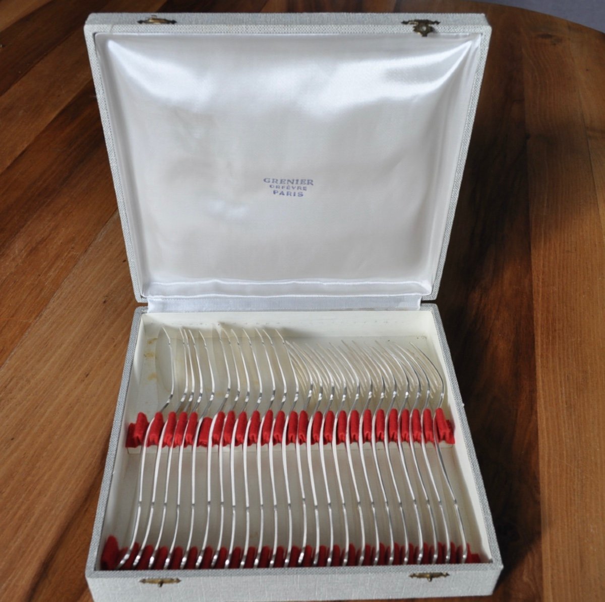 24 Piece Silver Plated Fish Cutlery Set Knives And Forks In A Case-photo-2