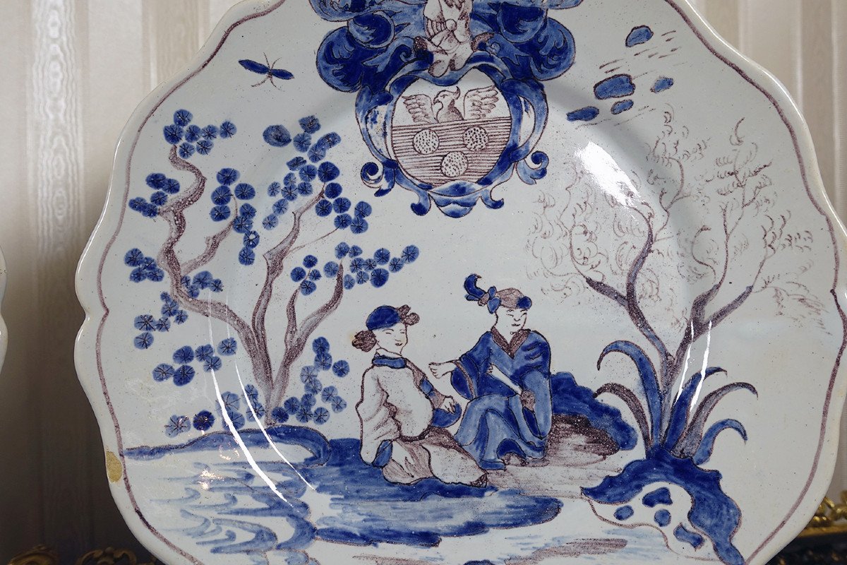 Pair Of Earthenware Plates With Chinese Decor And Coat Of Arms - Nevers - 18th Century - 18th Century-photo-3