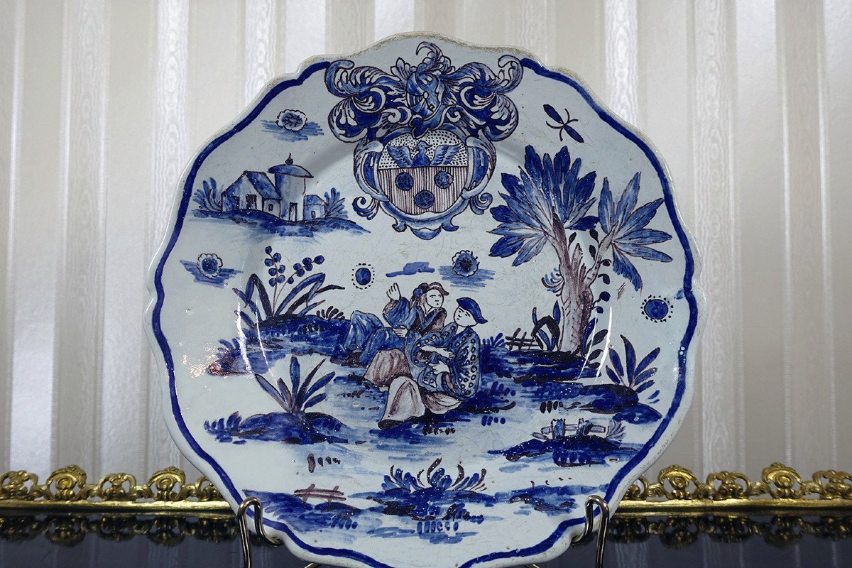 Assiette En Faïence Décor Aux Chinois Et Armoiries - Nevers - Epoque 18 ème - XVIIIe-photo-2