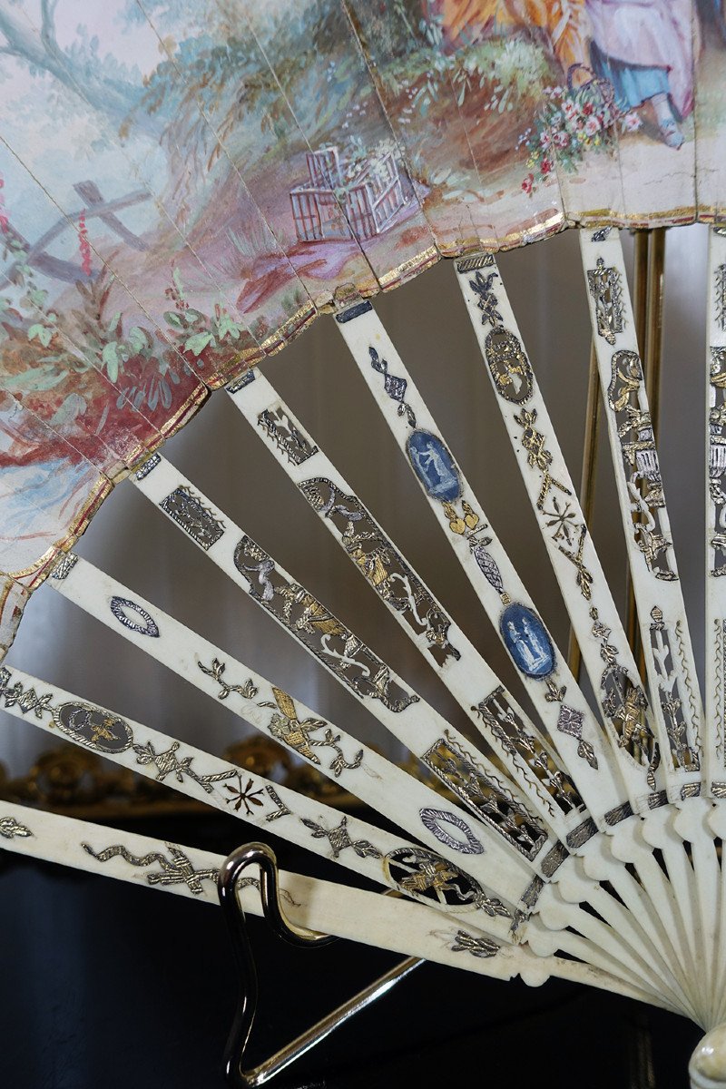 Old 19th Century Fan. Rare Engraved, Chiseled, Pierced Frame Painted With Wedgwood Medallion-photo-4