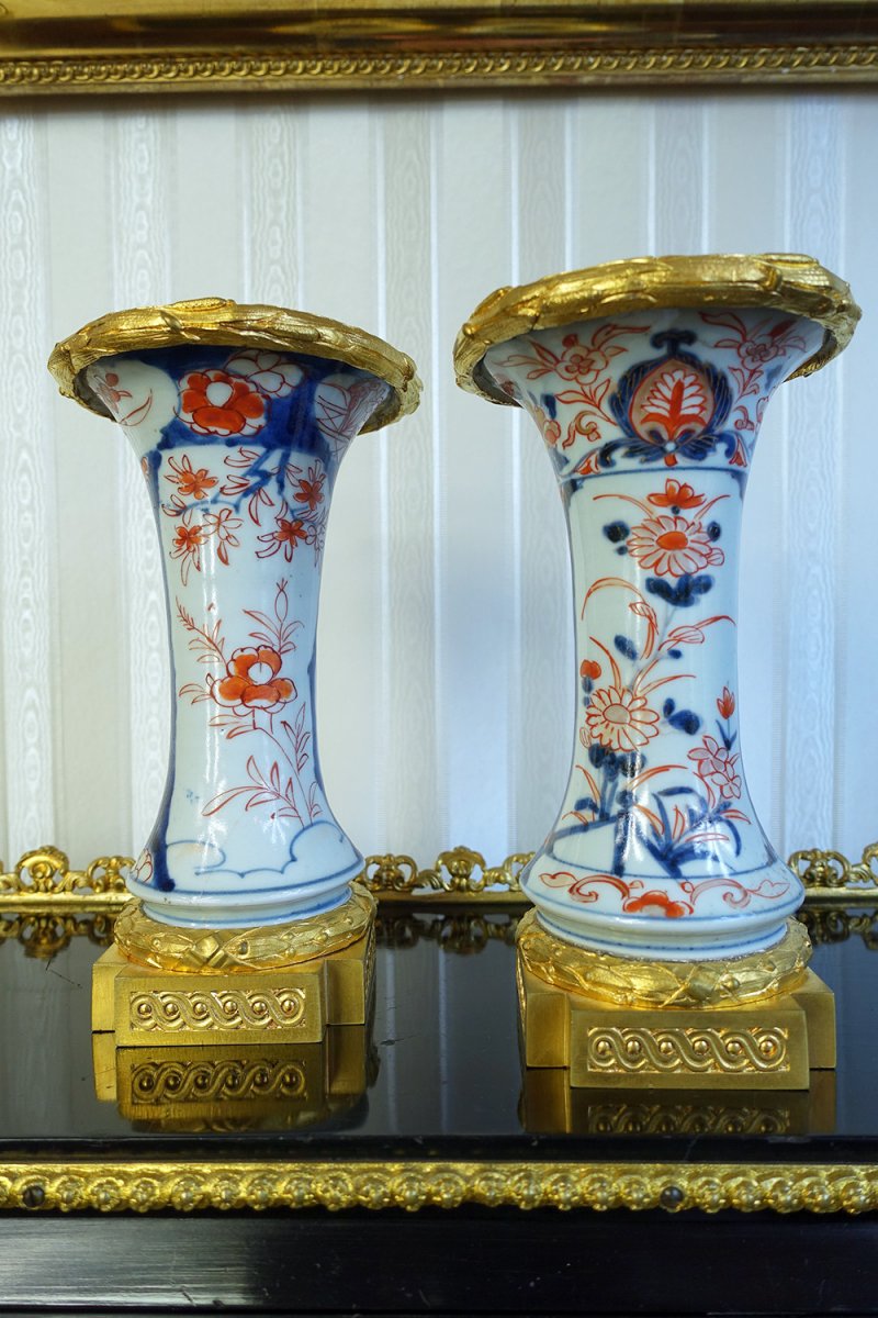 Paire De Vases En Porcelaine à Décor Imari Et Monture En Bronze Doré, Fin XVIIIème-photo-2