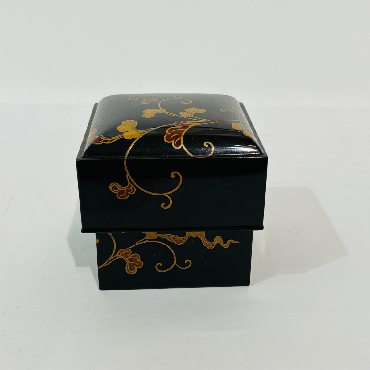 Japanese Square Box Lacquered Black And Gold - Japan-photo-3