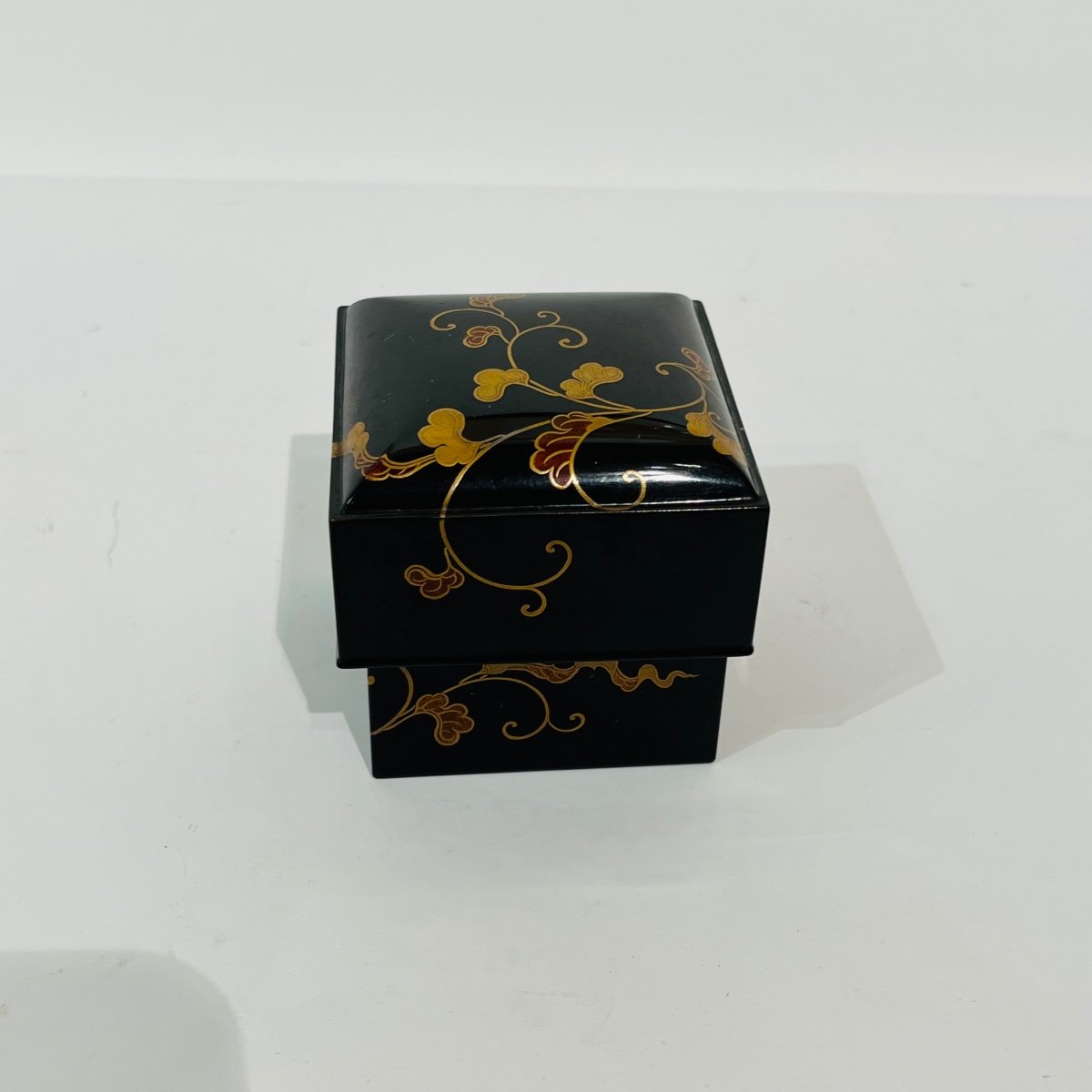 Japanese Square Box Lacquered Black And Gold - Japan-photo-4