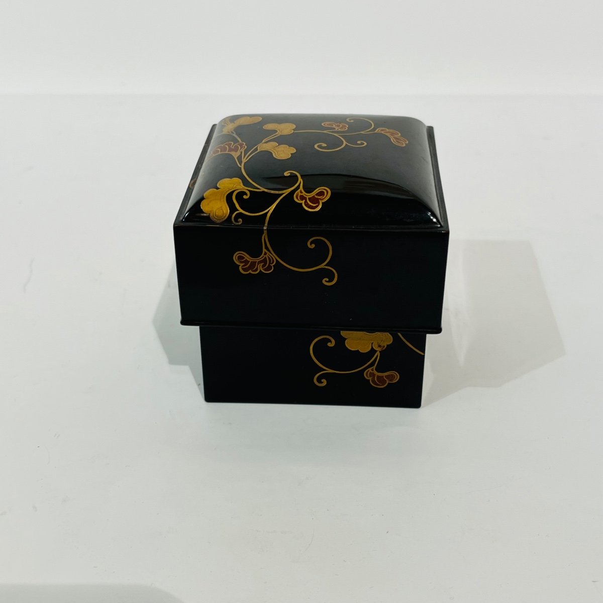 Japanese Square Box Lacquered Black And Gold - Japan-photo-1