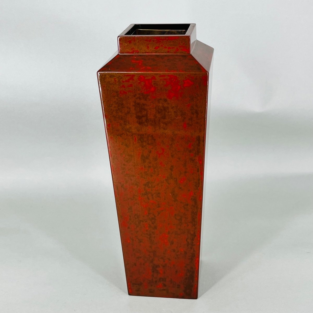 Japanese Lacquer Vase With Geometric Lines - Japan-photo-2