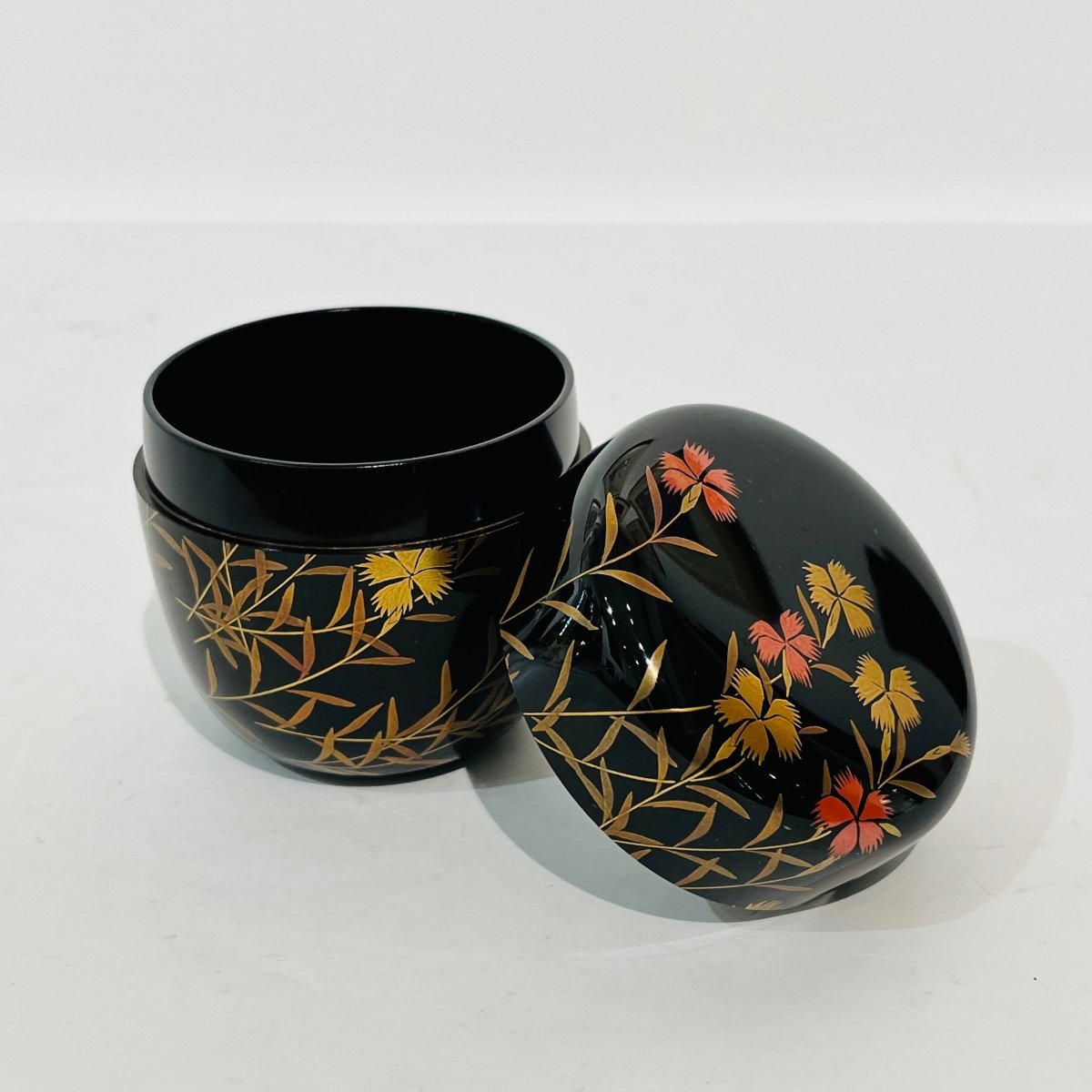 Natsume Japanese Lacquer Tea Box Carnations - Japan-photo-4