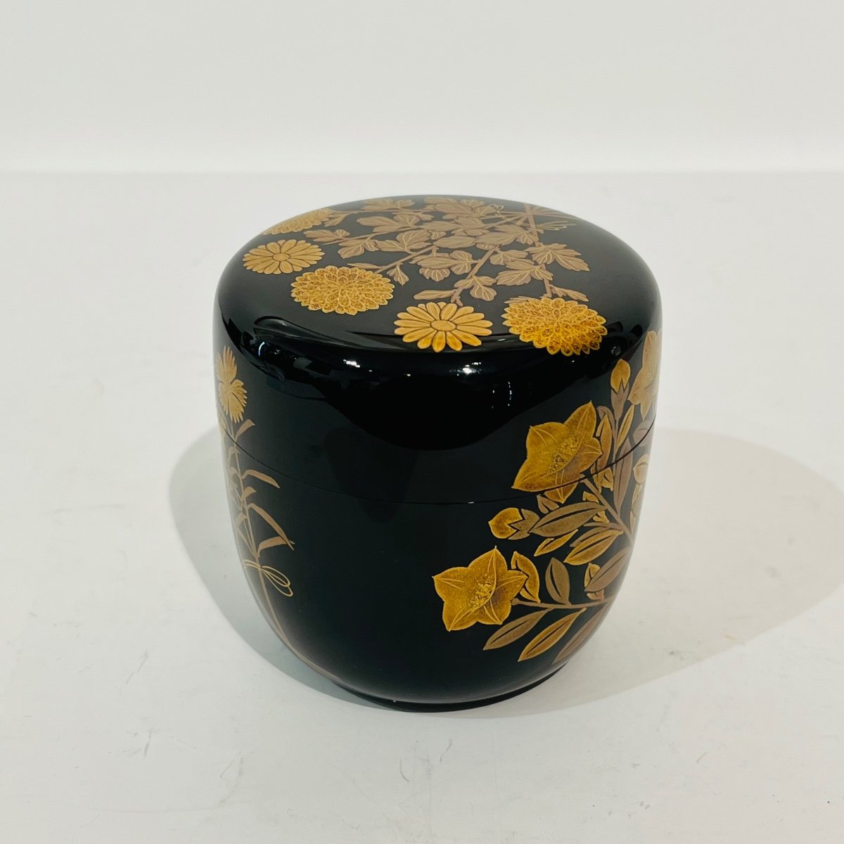 Natsume Japanese Lacquered Tea Box Bouquets - Japan-photo-1