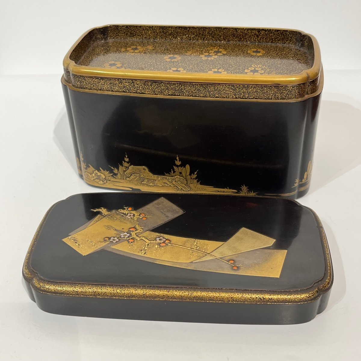 Japanese Lacquered Box And Its Tray Edo - Japan-photo-1