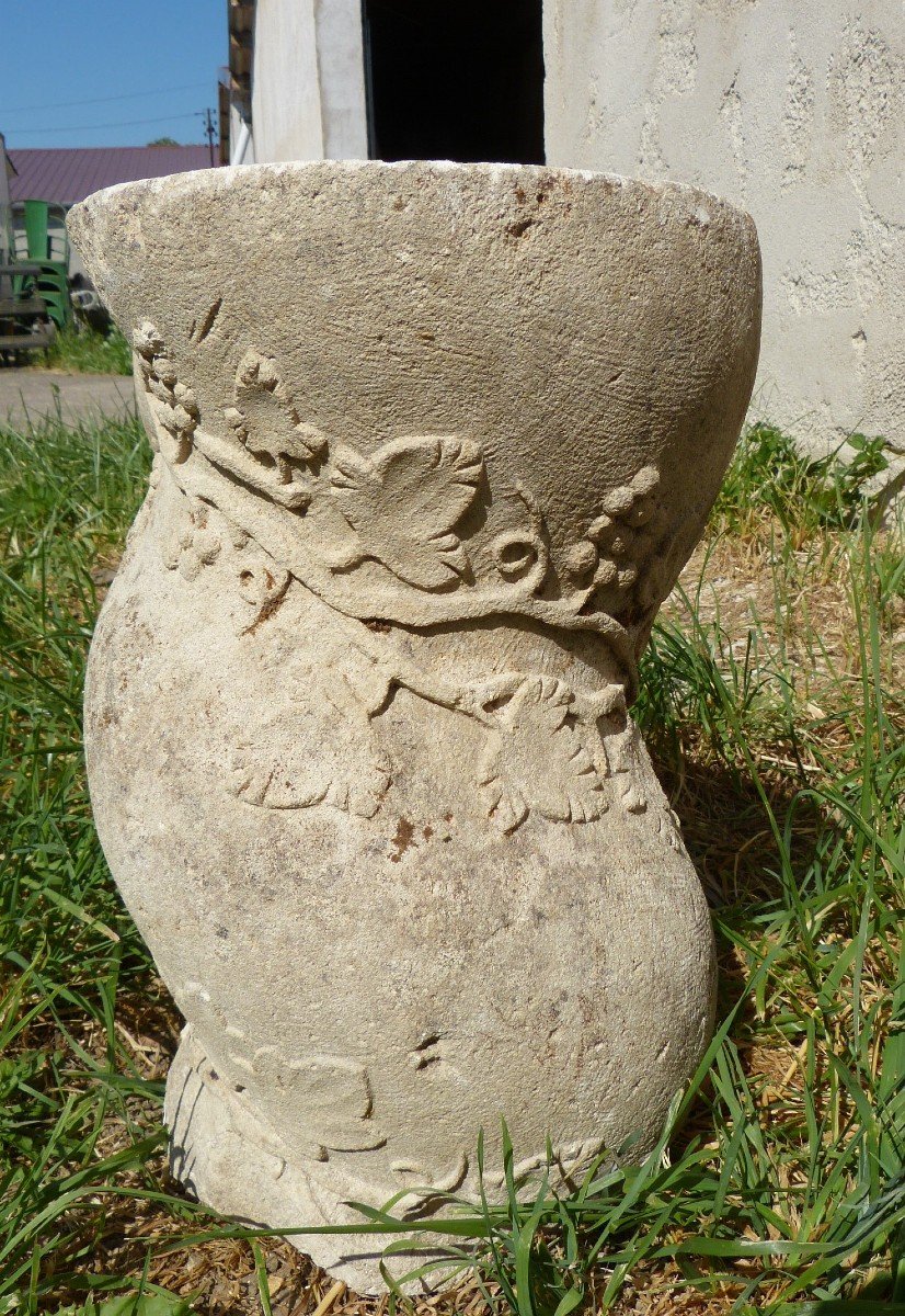 Pair Of Pedestals In Limestone Column Torso Vine Branches 18th-photo-1