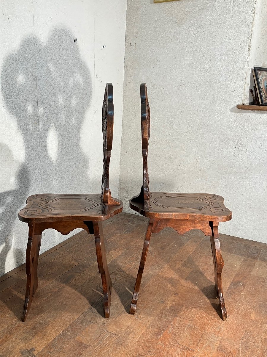 Pair Of Escabelle Chairs In Renaissance Walnut Italy 19th-photo-1