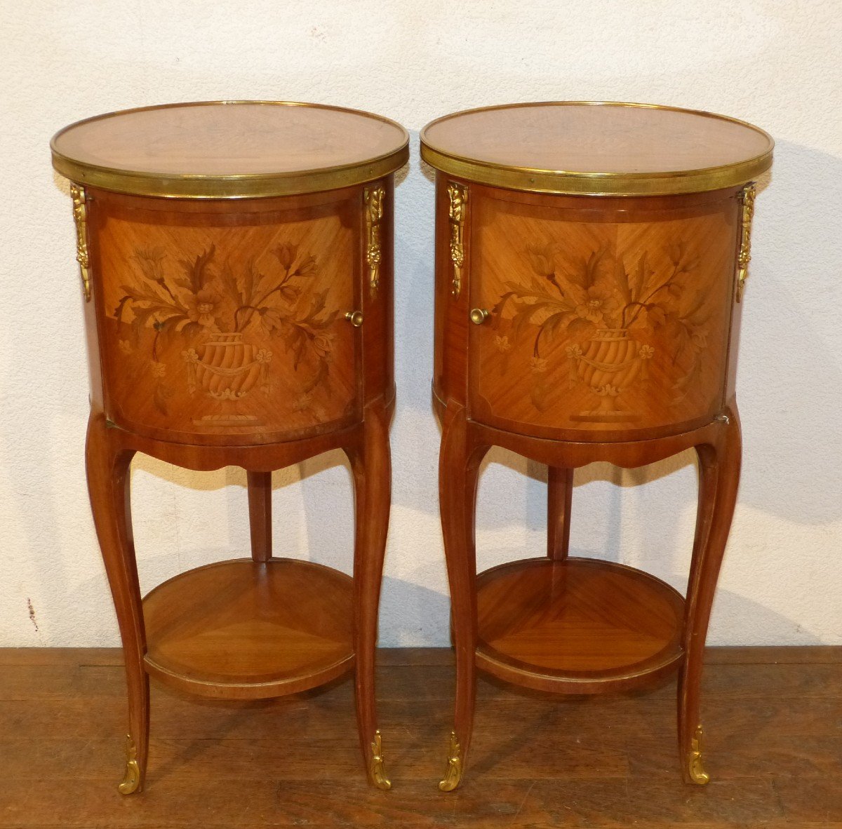 Pair Of Drum Bedside Tables In Rosewood Marquetry Napoleon III Gilded Bronzes Flower Decor-photo-4