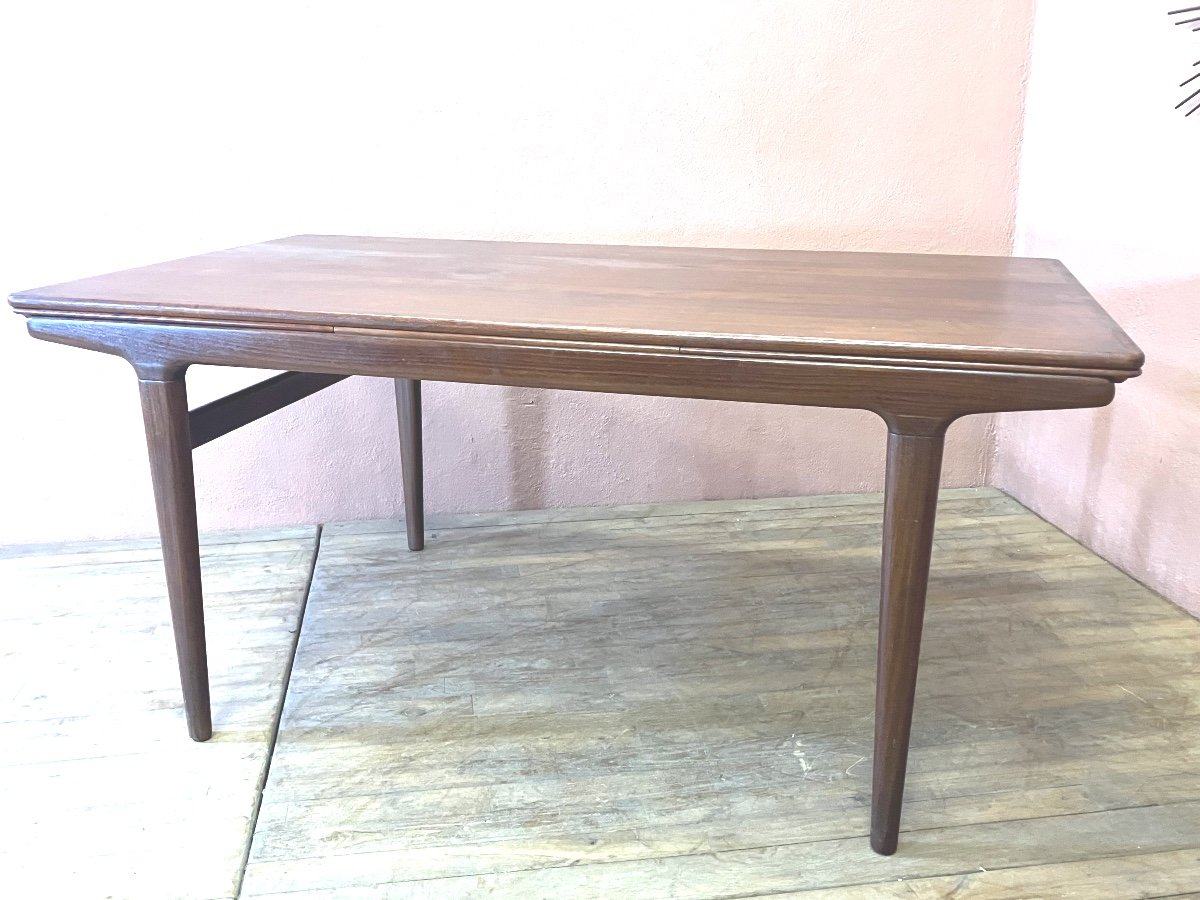 Johannes Andersen Scandinavian Dining Table, 2 Extensions. Teak 