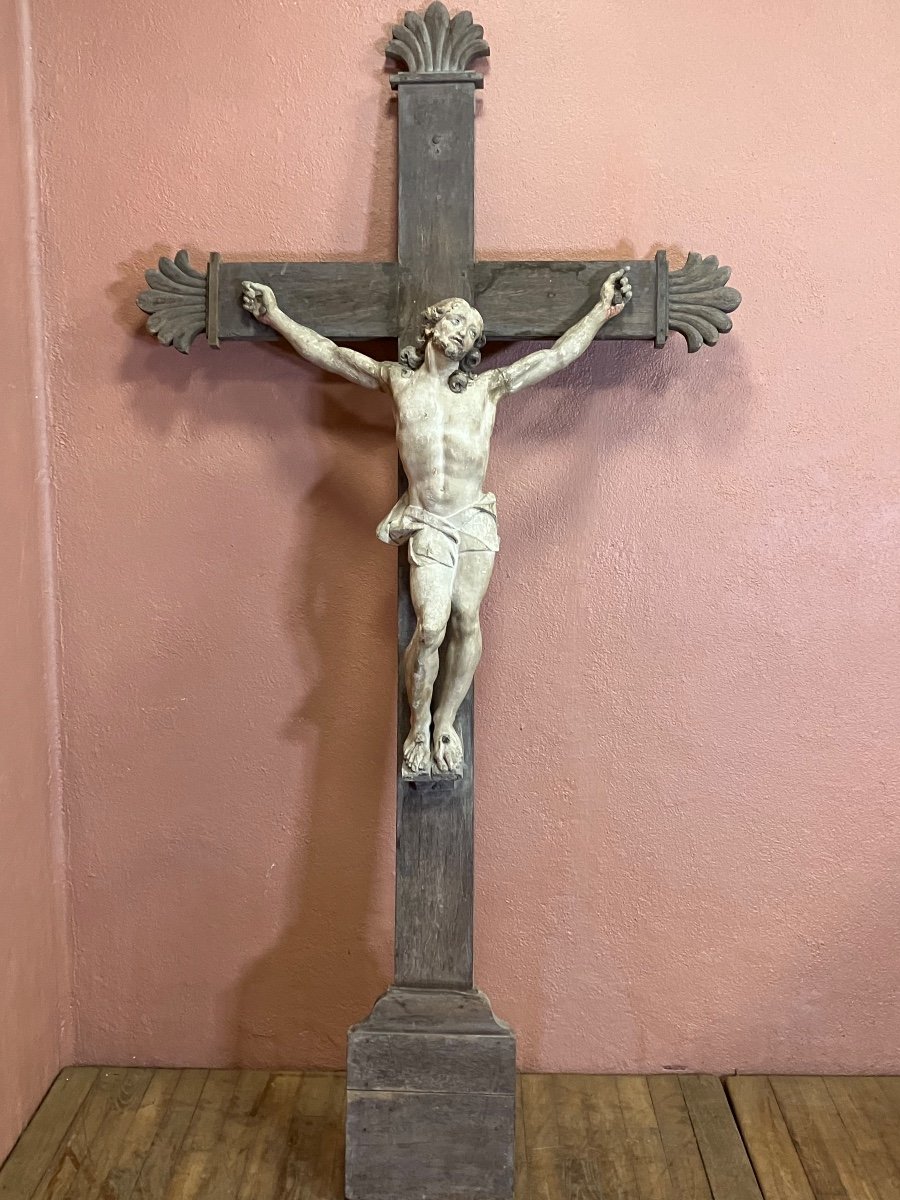 Important Christ En Bois 17 Eme  Hauteur Totale 240 Cm