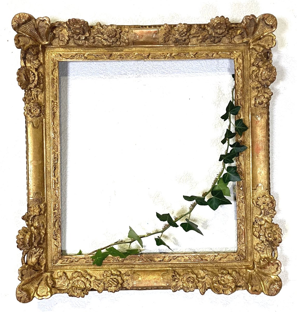 Beautiful 18th Century Louis XV Gilded Wooden Frame With Rabbet 47.4 X 43.4 Cm