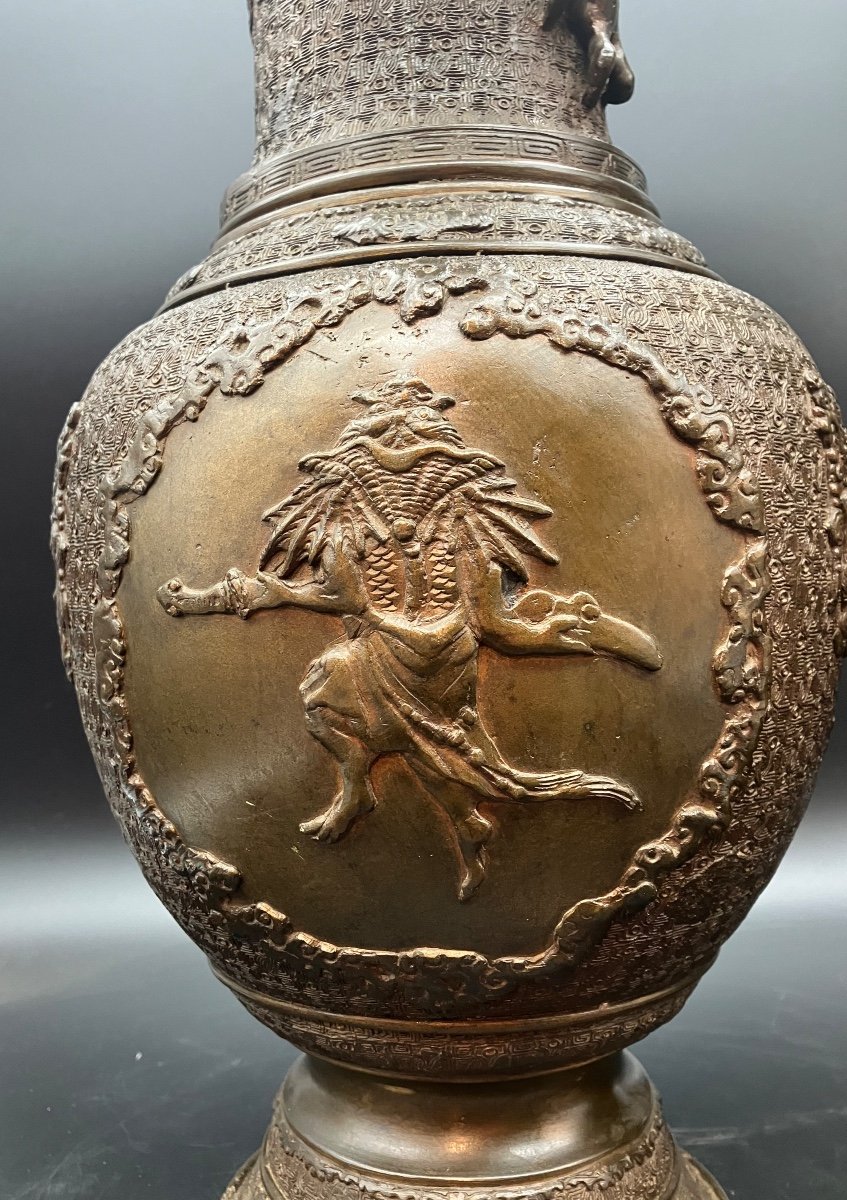 Paire De Grands Vases Indochinois En Bronze Dragons Animaux Fantastiques -photo-2