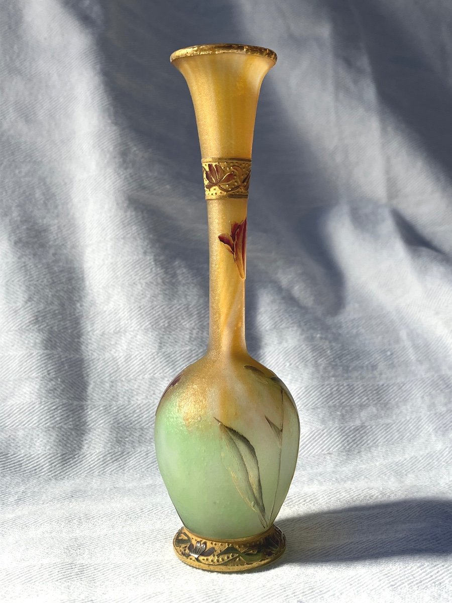 Daum Beautiful Small Tulip Vase Opalescent Glass Engraved Frosted Enameled And Enhanced With Gold -photo-3