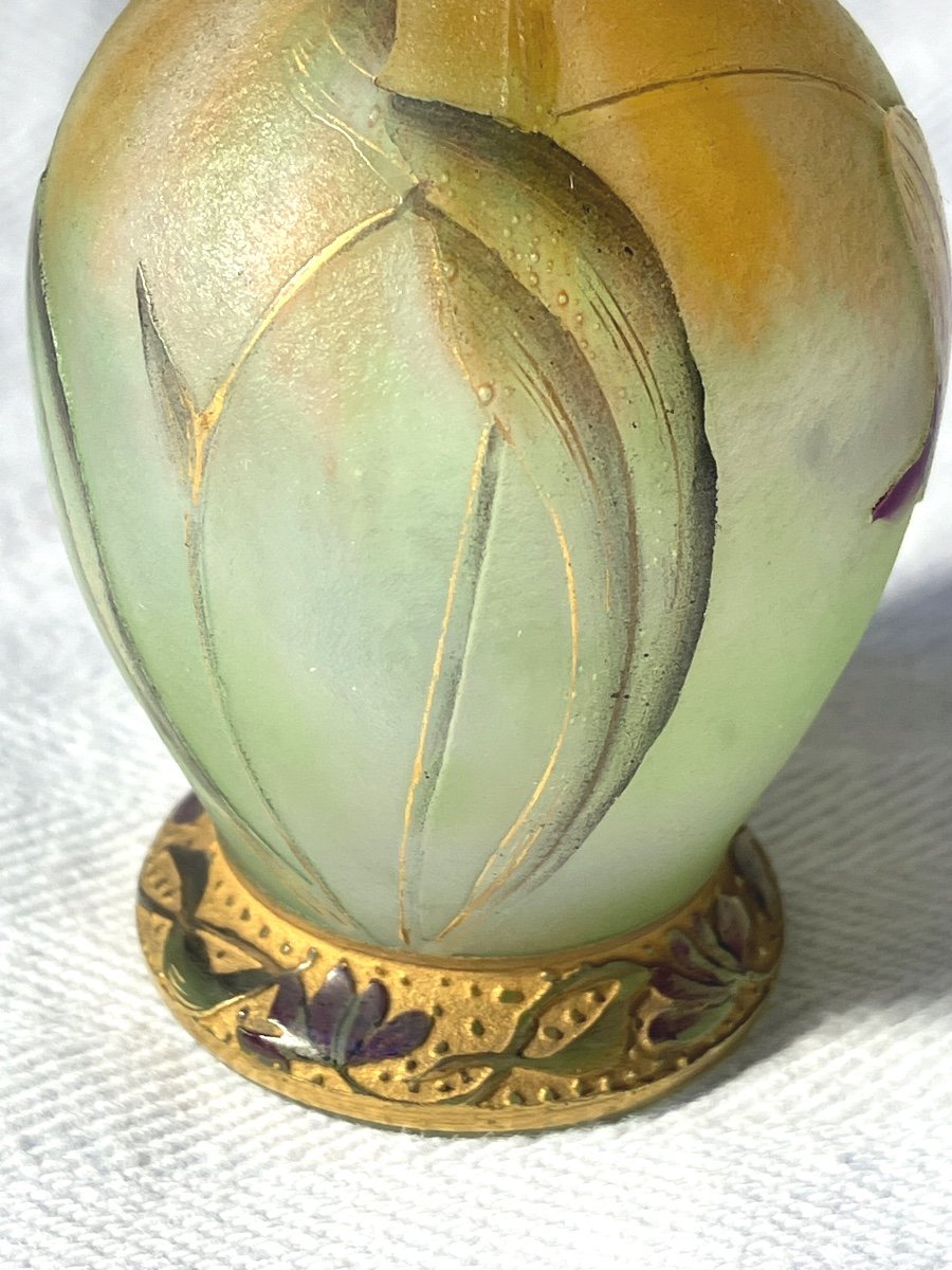 Daum Beautiful Small Tulip Vase Opalescent Glass Engraved Frosted Enameled And Enhanced With Gold -photo-2