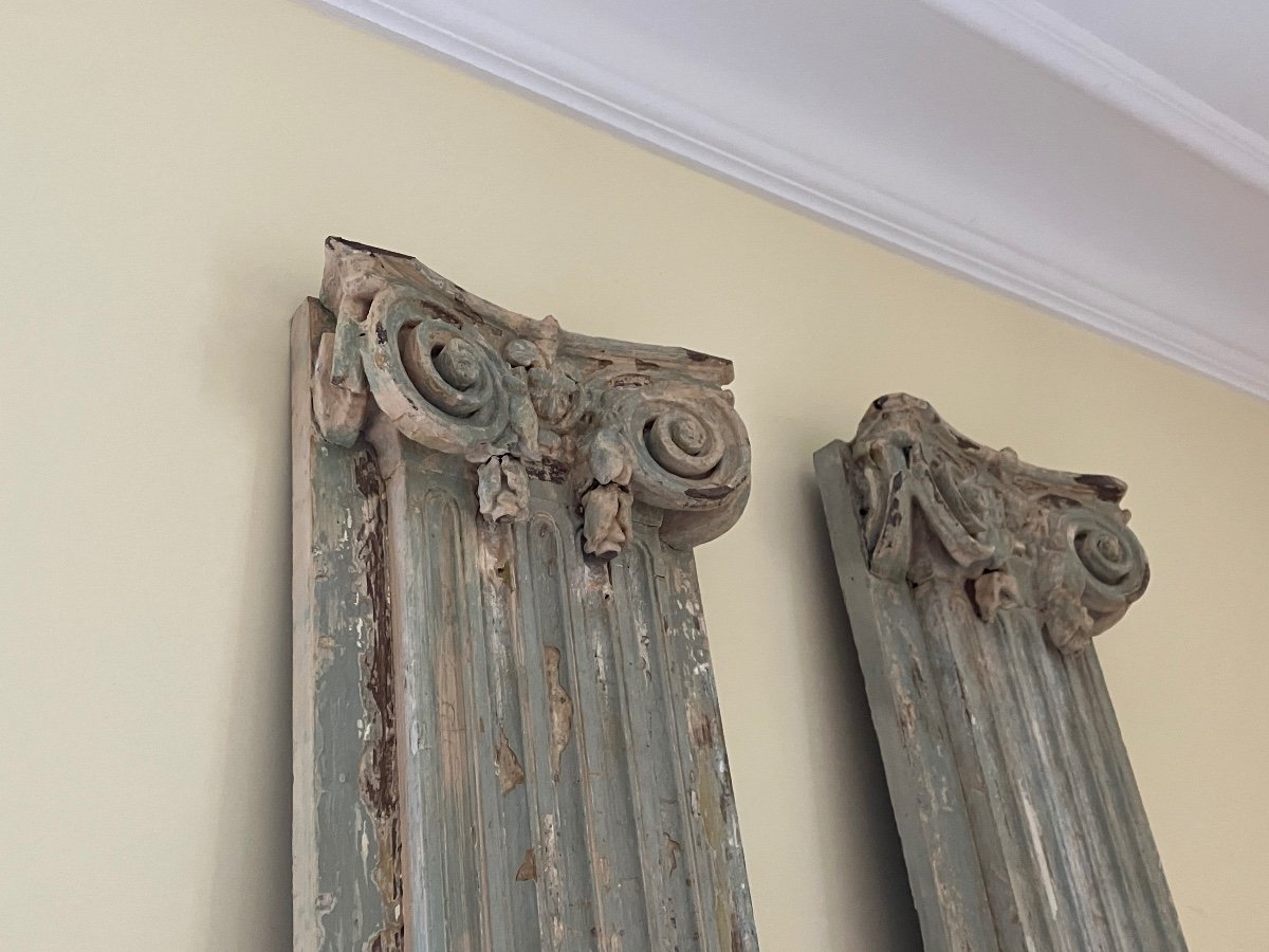 Pair Of 18th Century Pilasters Lacquered Wood Ionic Capitals -photo-2