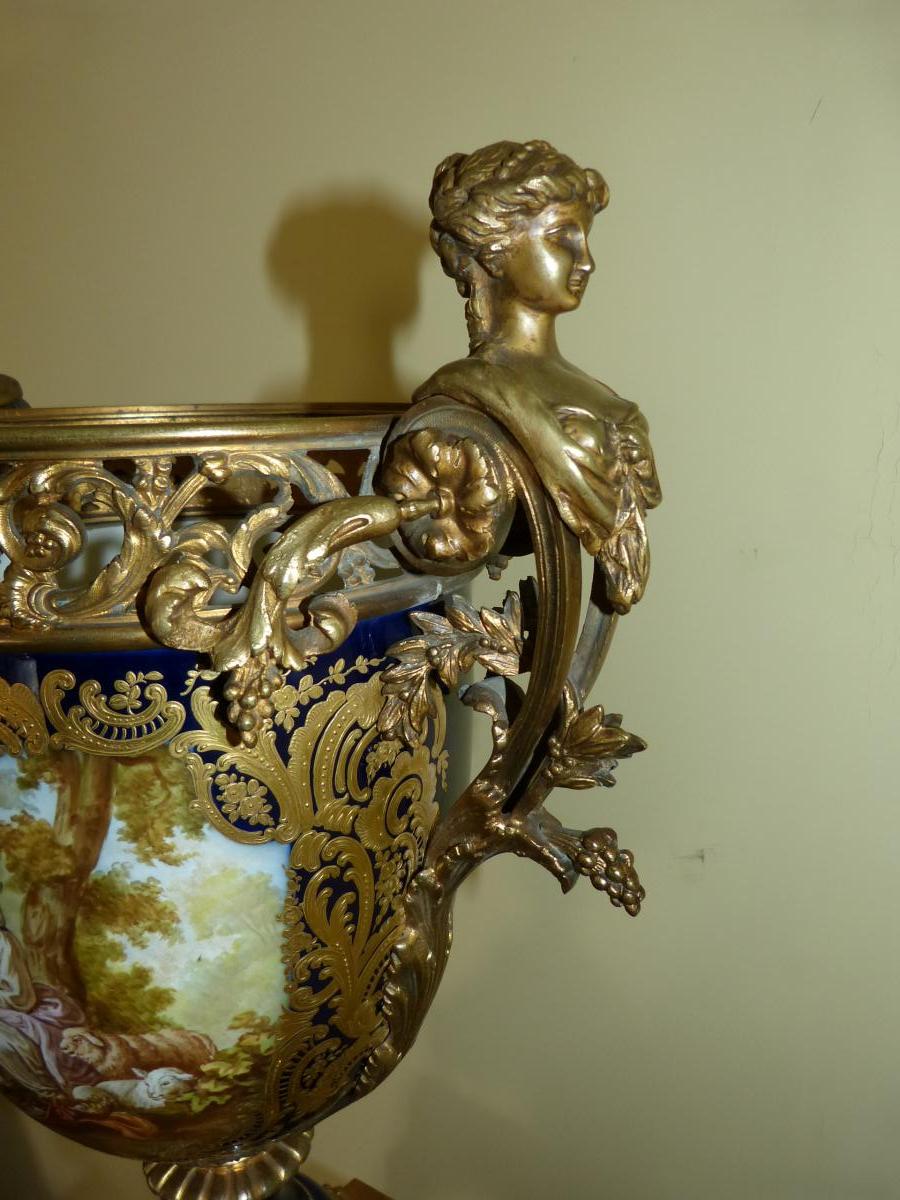 Grand Vase Porcelaine Napoléon 3 et Bronze Doré Style Sèvres-photo-3