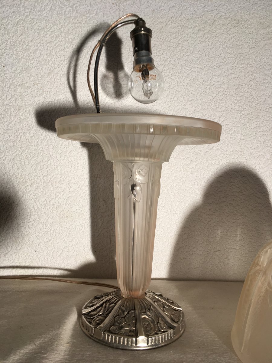 Hettier & Vincent, Art Deco Mushroom Lamp In Pressed Glass-photo-2