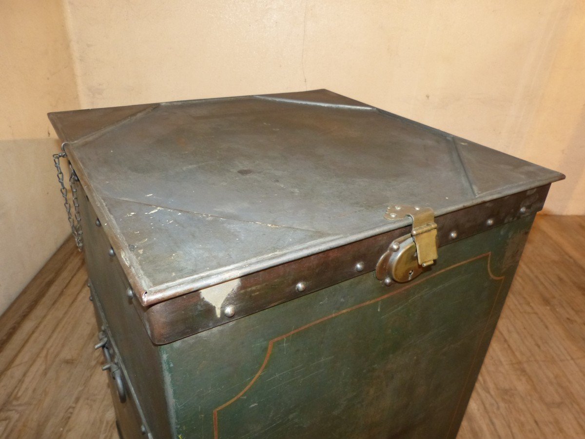 Riveted Lacquered Sheet Metal Workshop Chest-photo-3