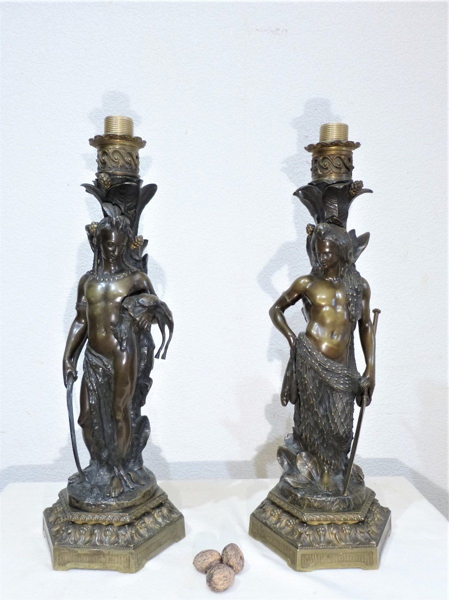 Impotante Pair Of Indian Bronze Lamps Napoleon III 60 Cm