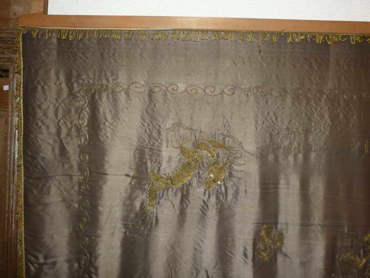 Large Asian Silk Wall Hanging Embroidered Gold Dragon 173 X 213 Cm China-photo-2