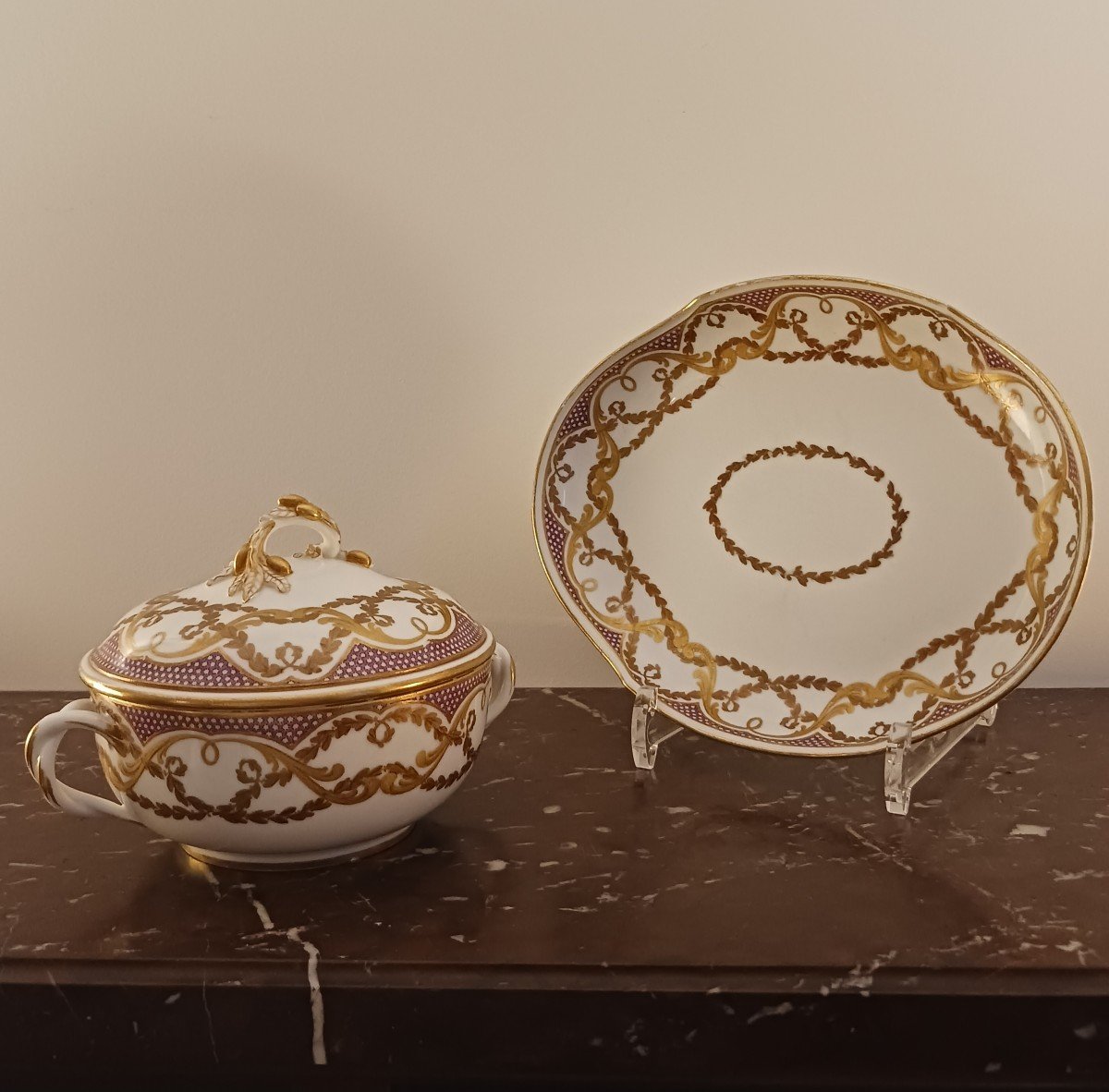 Manufacture royale de Sèvres - écuelle couverte et son plateau en porcelaine dure - fond Taillandier - 2e grandeur - -photo-4