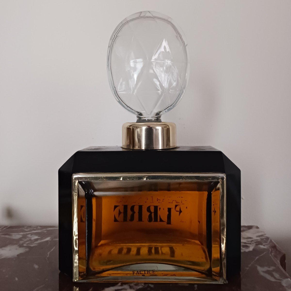 Gianfranco Ferre - grand flacon de parfum - factice moderne, vers 1984-photo-4