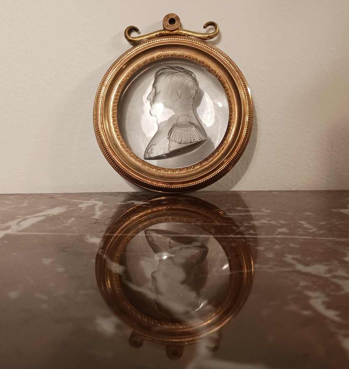 France, vers 1830 - très rare médaillon en verre moulé de Napoléon en colonel général d'après Andrieu-photo-4