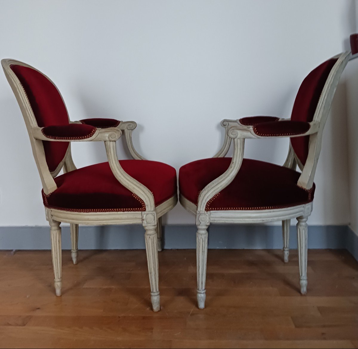 Claude Gorgu, Master In 1770 - Pair Of Cabriolet Armchairs - Restored - Mottled Velvet - Inventory Number-photo-4