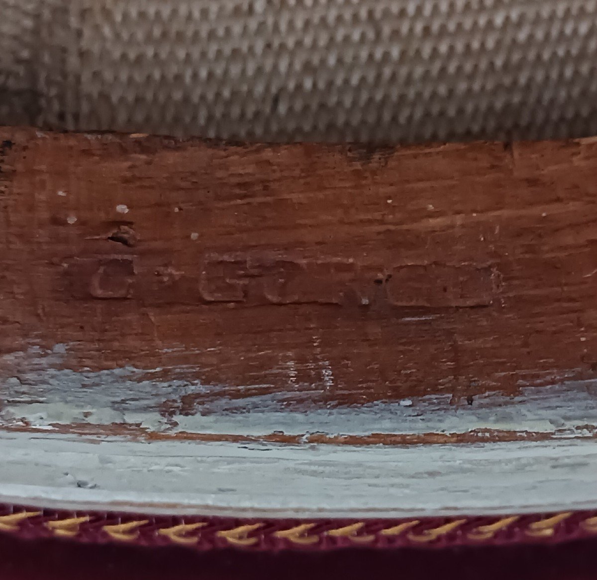 Claude Gorgu, maître en 1770 - paire de fauteuils en cabriolet - restaurés - velours jaspé - numéro d'inventaire-photo-7