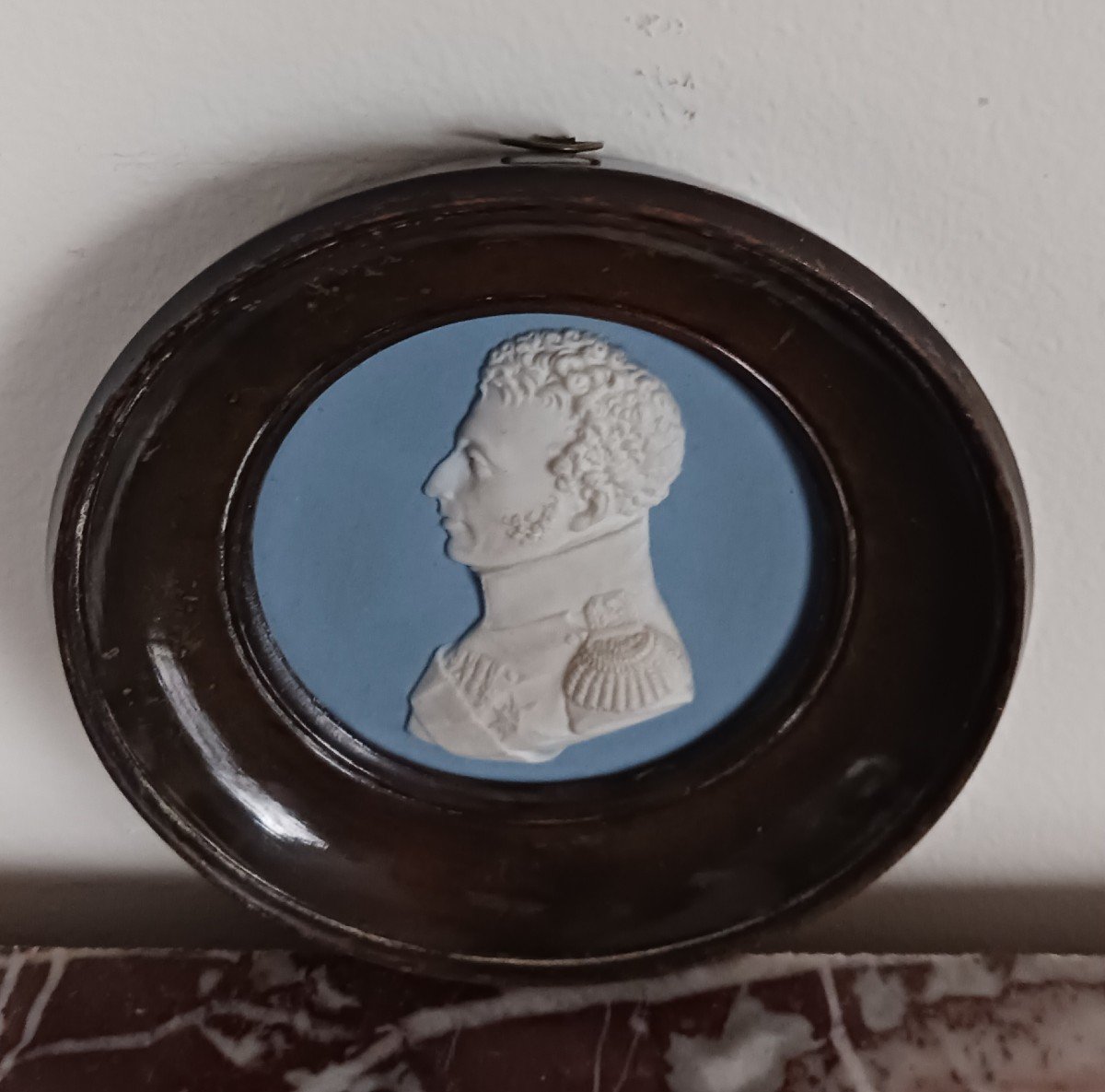 Manufacture Of Sèvres For The Duke Of Doudeauville - Biscuit Medallion With The Profile Of The Duke Of Angoulême-photo-3