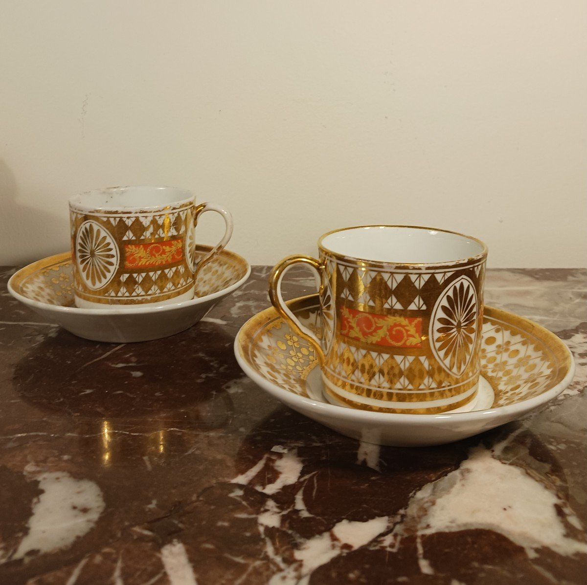 Paris, Revolution Or Empire Period - Pair Of Litron Cups And Saucers - Rich Gilded Decoration And Nankin Background-photo-3