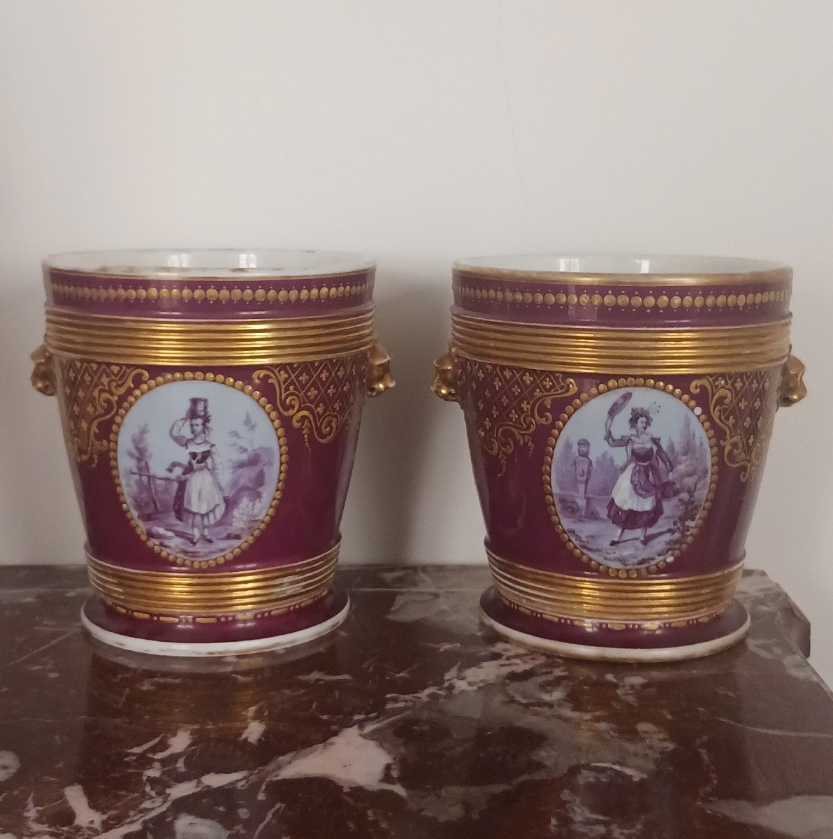 Old Paris, Louis Philippe, Napoleon III Period - Large Pair Of Planters - Violet Background And Rich Decoration-photo-4