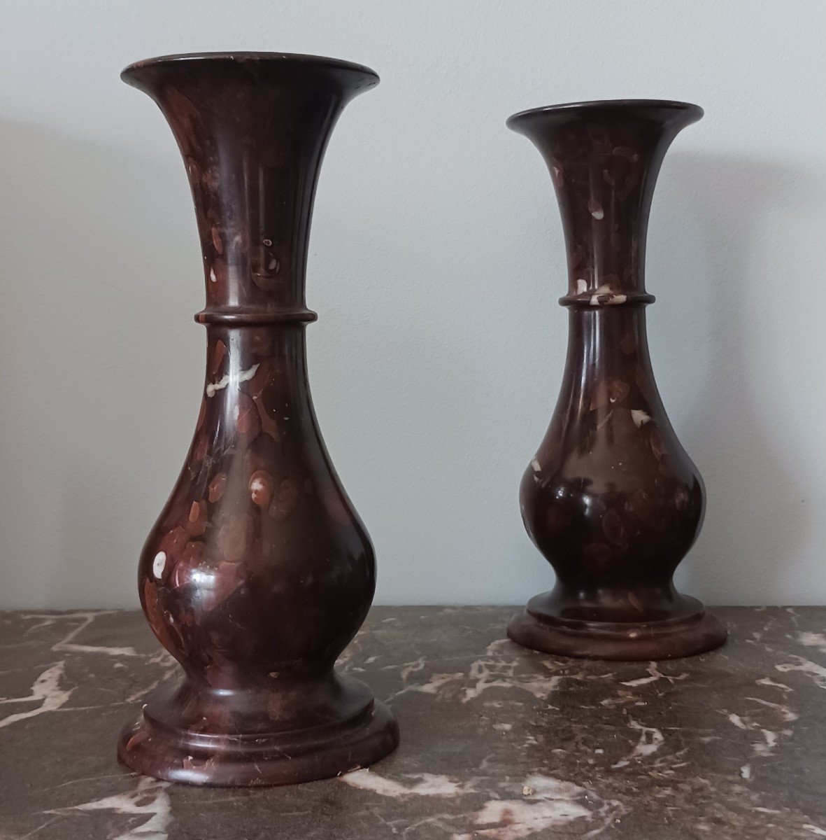 Late 19th Century - Pair Of Baluster Vases In Griotte Marble 