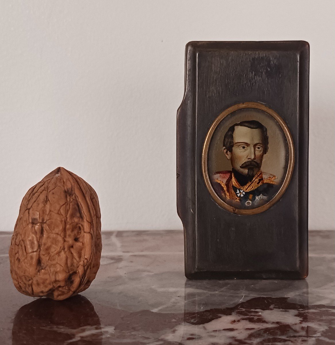 France, Second Empire - Box With Portrait Fixed Under Glass - Napoleon III