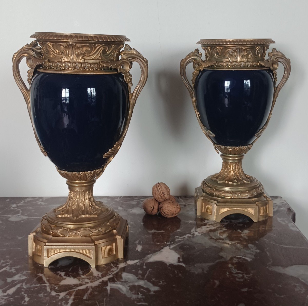 France, époque Napoléon III - paire de grands vases montés - bronze doré et porcelaine -photo-4