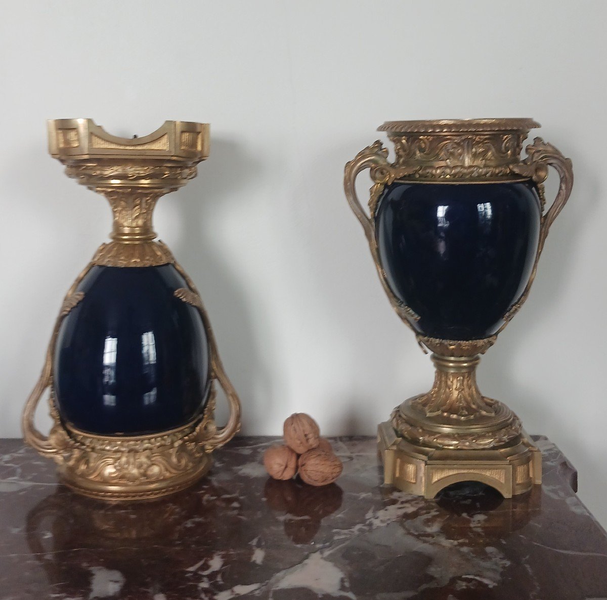 France, époque Napoléon III - paire de grands vases montés - bronze doré et porcelaine -photo-3