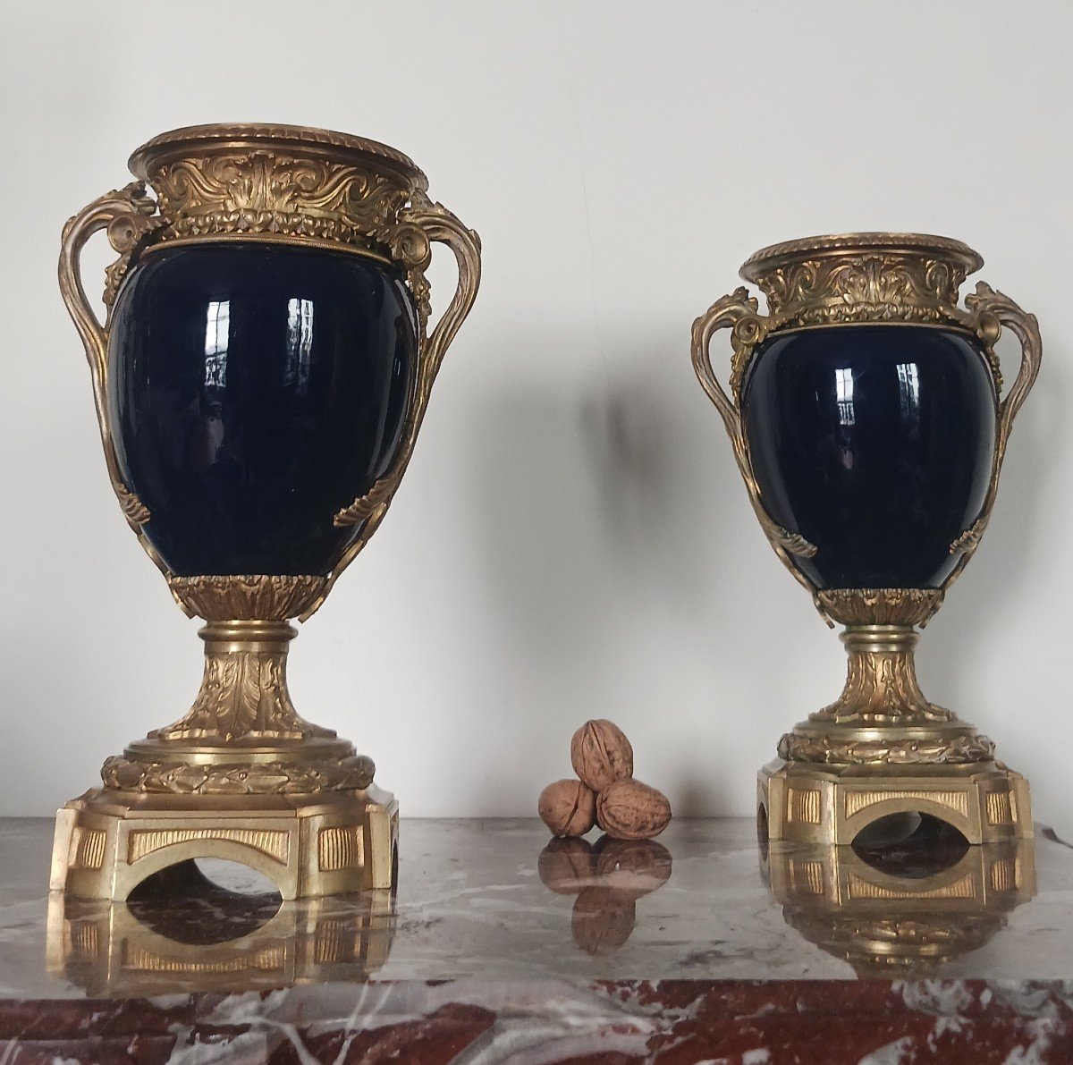 France, époque Napoléon III - paire de grands vases montés - bronze doré et porcelaine -photo-6