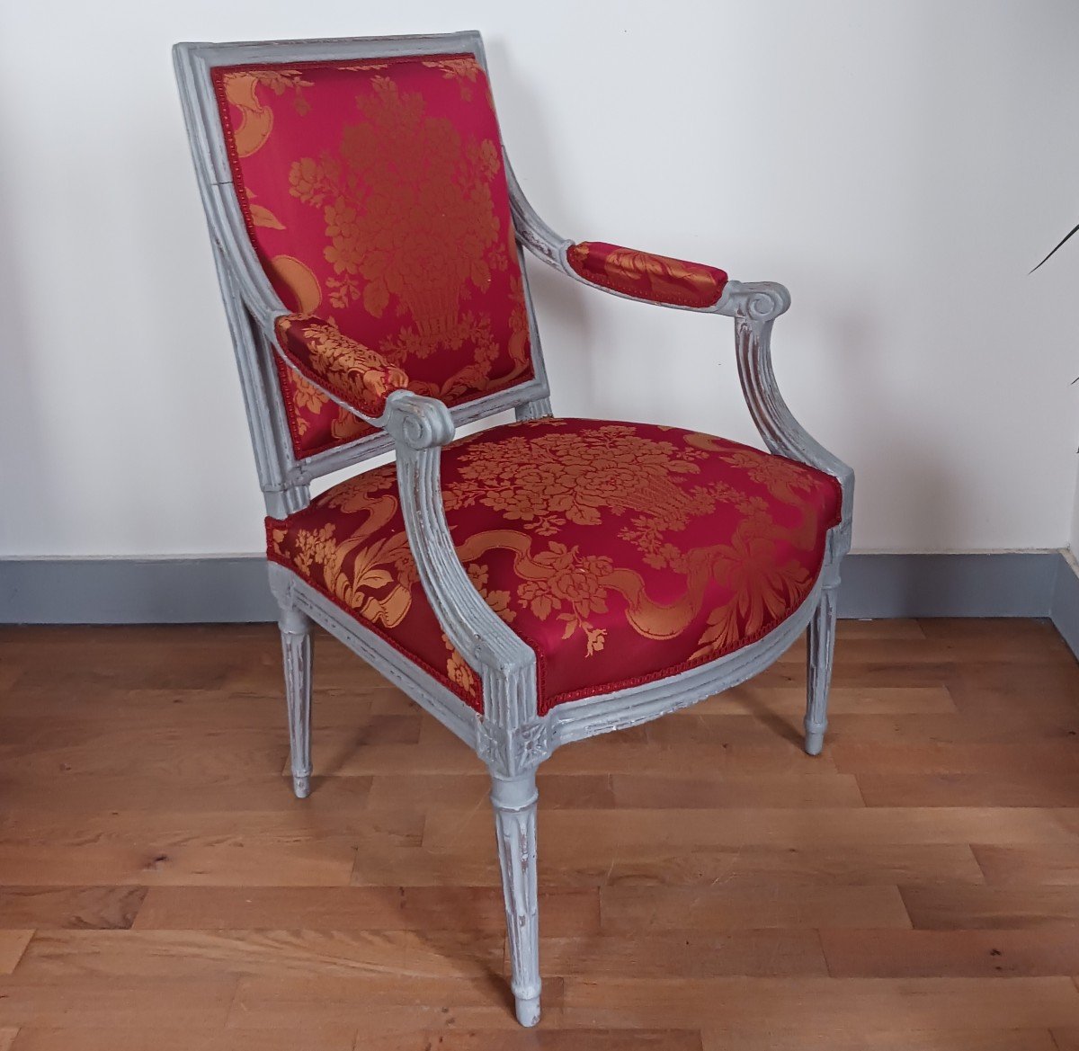 Paris, Louis XVI Period - Queen's Armchair - Lacquered Wood, Lelièvre Silk-photo-2