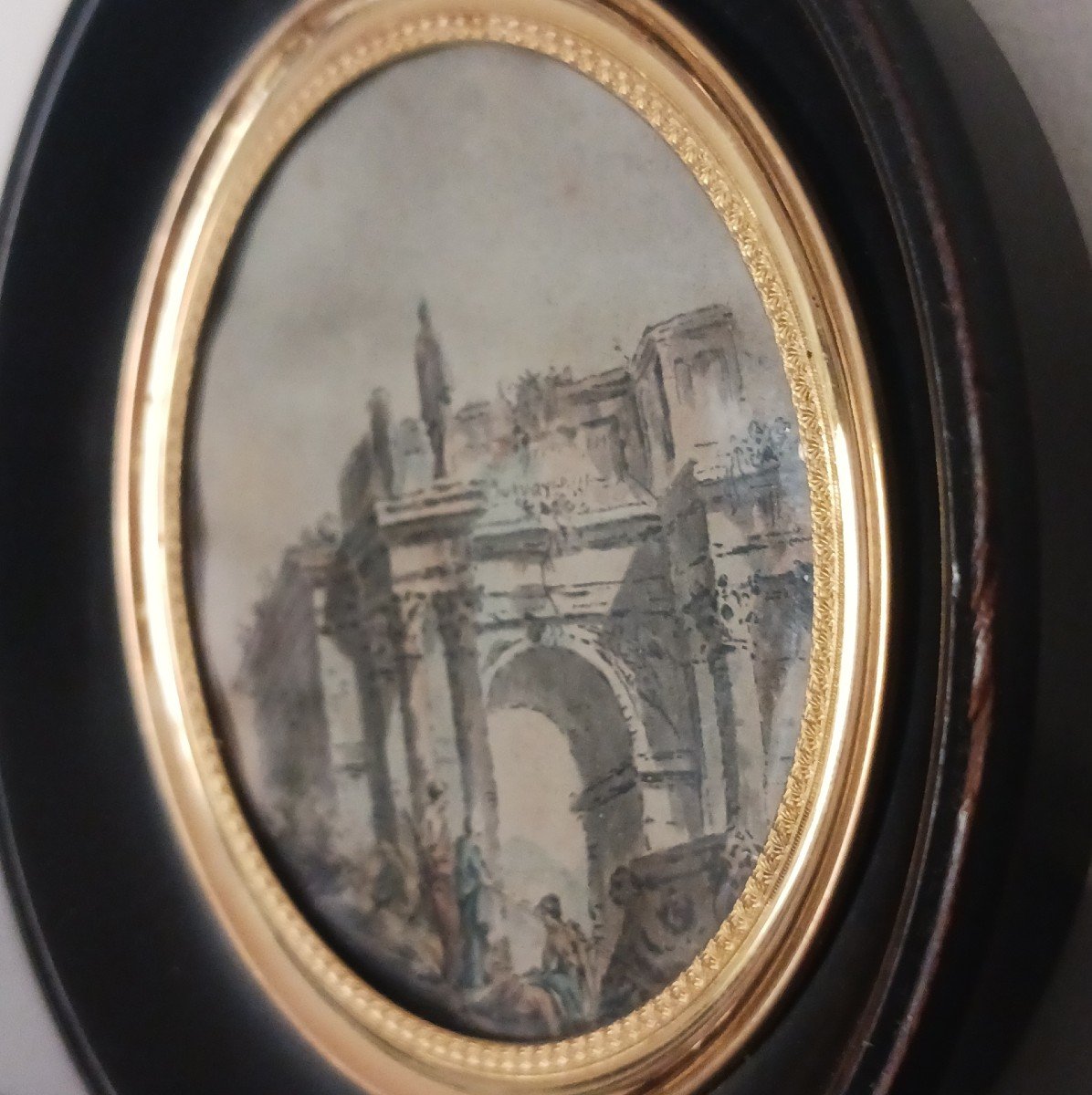 Souvenir Du Grand Tour - Enhanced Medallion, Framed - Animated Ruins Of The Arc De Triomphe-photo-2