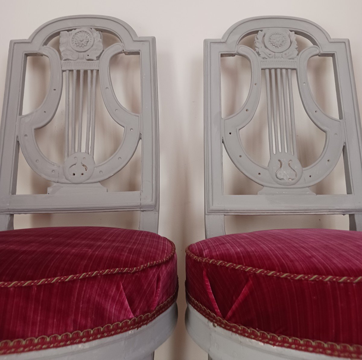 France, Louis XVI Period - Pair Of Lyre Chairs, Relacquered And Maddered Silk Velvet-photo-2