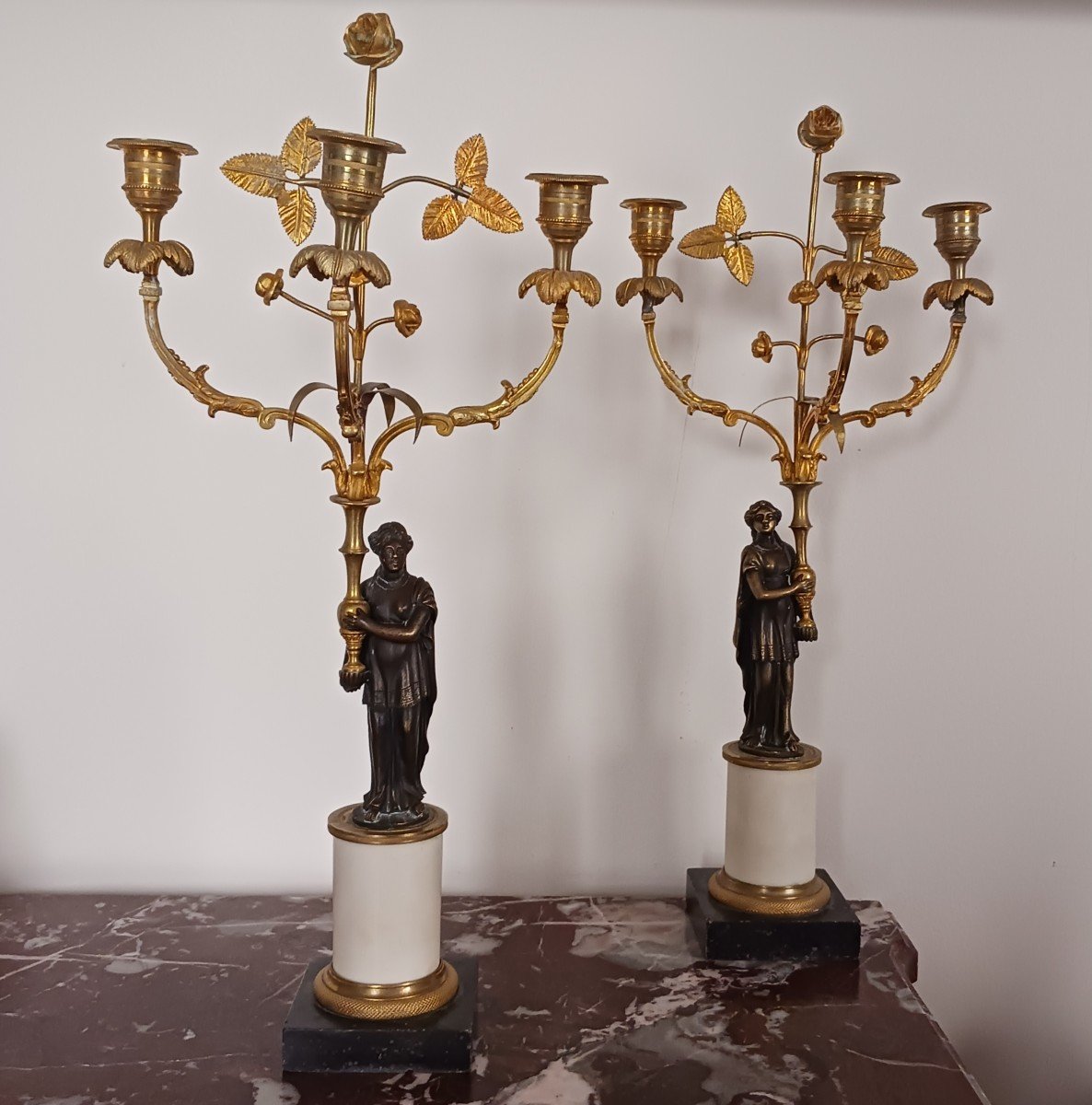 France, vers 1800 - paire de candélabres à trois lumières en marbre et bronze doré-photo-4